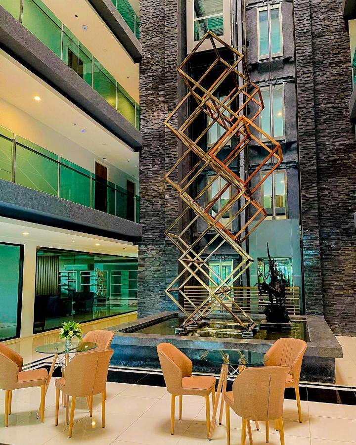 The Star Hill Condo Luxury Suites Chiang Mai Esterno foto