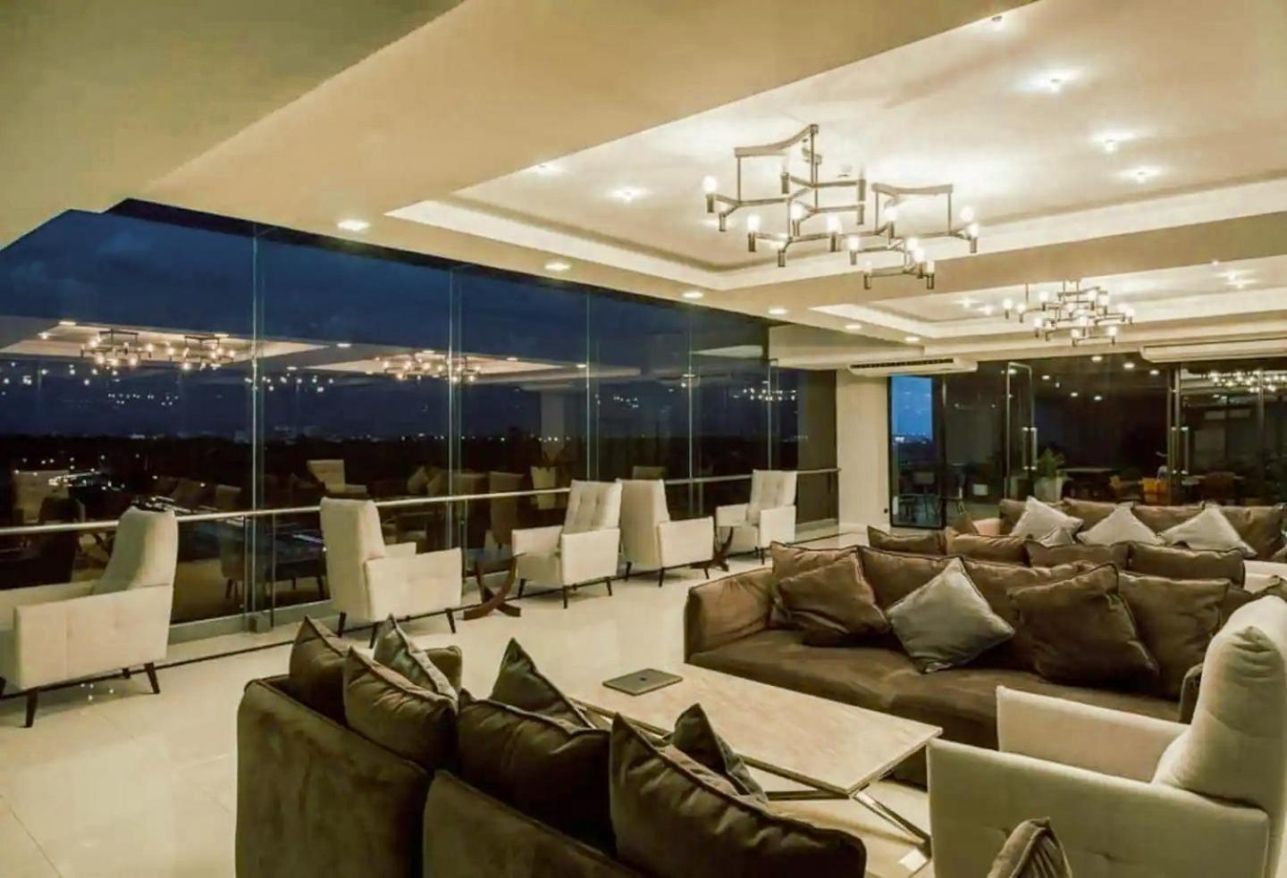 The Star Hill Condo Luxury Suites Chiang Mai Esterno foto